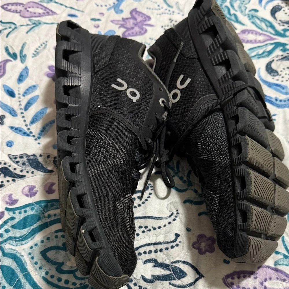 On Running Women's Black and Gray Athletic Shoes - Picture 3 of 3